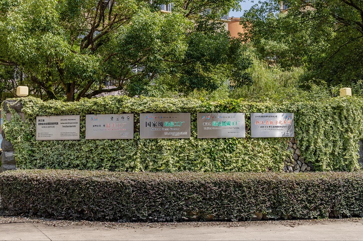 1752543538305371.jpg 403.jpg